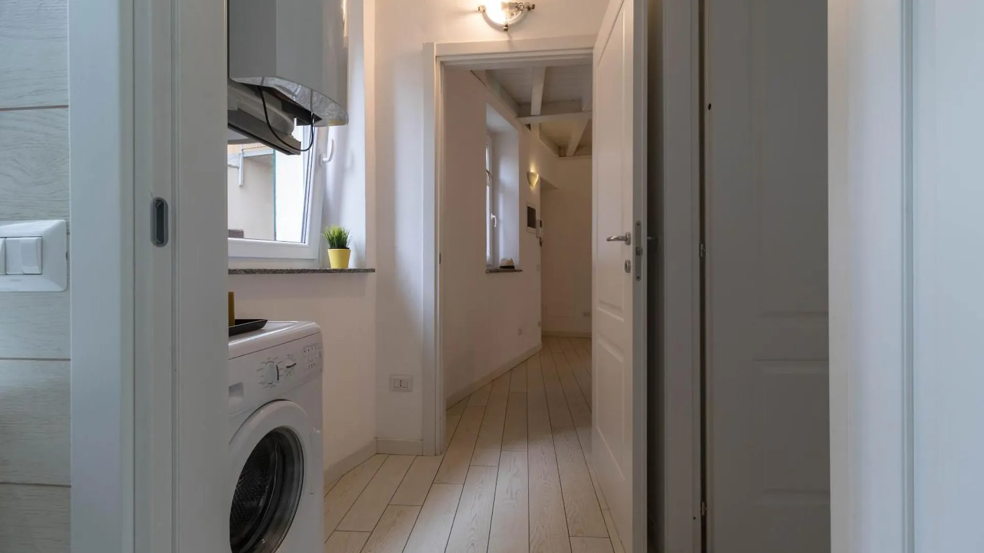 Welcomely - Lario House Apartment A Lecco 0*,  Ιταλία